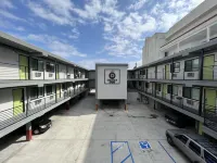 Deluxe Inn Hawthorne/ LAX - Bãi đậu xe