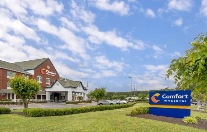 Comfort Inn & Suites Hampton Near Coliseum