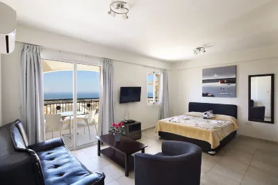 Club St. George Hotels in 