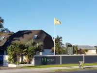 Bay Palm Motel Hotels in Papamoa
