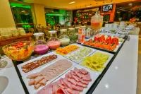 San Marino Suites Hotel by Nobile - Breakfast