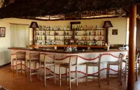 Kena Beach Hotel - Bares