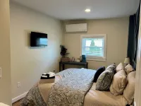 Seneca Sunsets - Waterfront, hot tub, new dock, great views, central location! Hotels in Seneca County