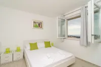 Apartments Villa Dadić Hotels in Rožat