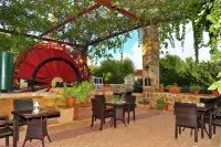 Voulamandis House Hotels in Lithion