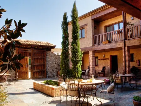 Solaz del Moros Отели в г. Мигеланьес