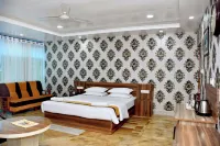 Gkm Grand Hotel
