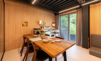 Gwangju Chez Pompom Dokchae Poolvilla