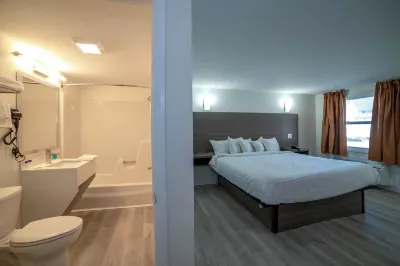 Viking Shores Motor Inn Hotels in Eastham