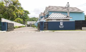 Silver Palms Charming 1Br Private Beach and Pool