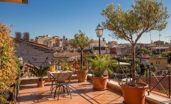 Hotel la Lumiere di Piazza di Spagna