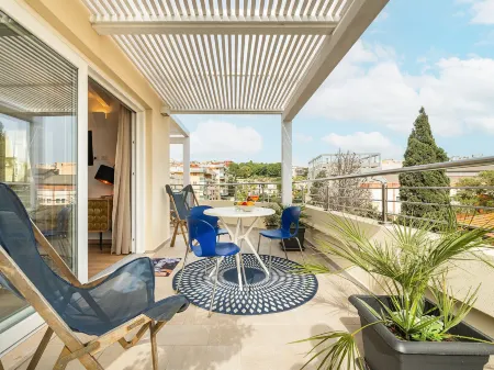 Le Residenze di Carlà - Stampace Отели рядом с достопримечательностью «Cagliari International Container Terminal CICT»