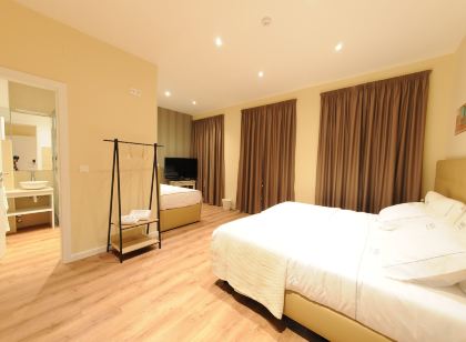 Naya-Downtown Guesthouse