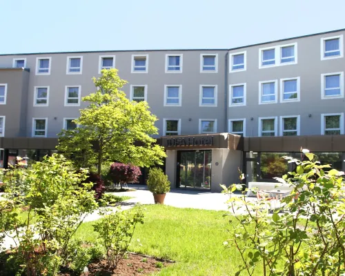 جوفا هوتل سالزبرج Hotels near آيغن