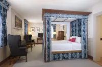 Colonial Houses, an Official Colonial Williamsburg Hotel Hotels in 