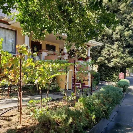 Cabernet House, an Old World Inn