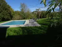 Domaine la Bastide Отели в г. Моризес