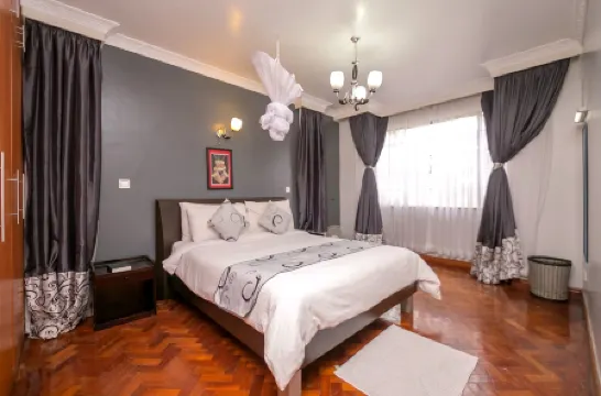 Meltonia Luxury Suites