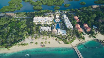 Las Terrazas Resort Hotel a 