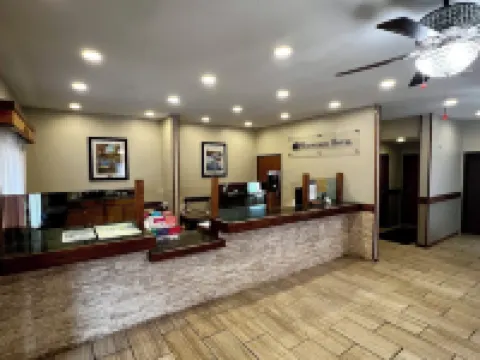 Magnuson Hotel Country Inn Hotels in Ishpeming