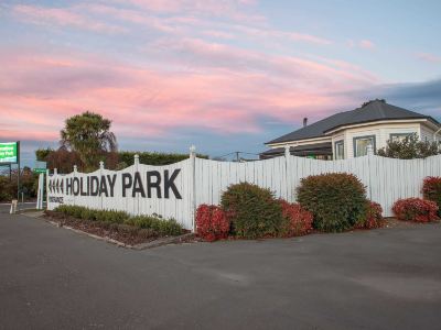 Coronation Park Motels