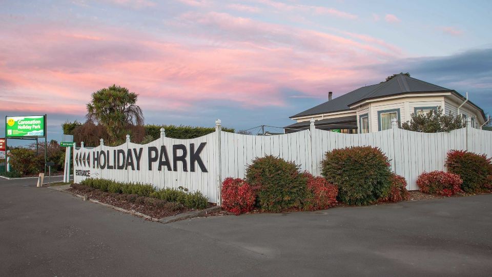 Coronation Park Motels