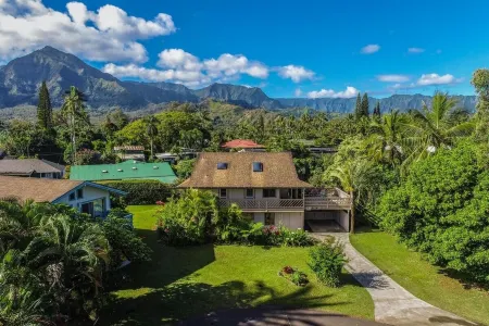 Hanalei Palms 2 Bedroom Home by RedAwning