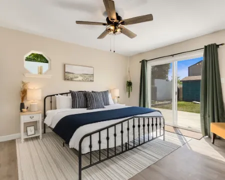 Downtown Windsor Home With Hot Tub & Pool Table Hotels in Windsor