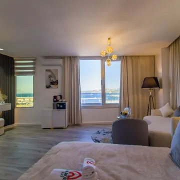 Mamora Bay