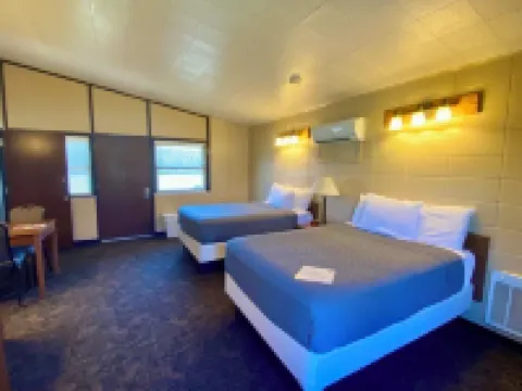 Thousand Hills State Park Cabins Hotels in Adair County