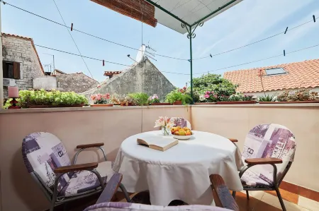 Apartments Ivica Отели в г. Трогир