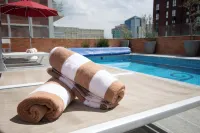 Hotel Velvet Plaza - สระว่ายน้ำบนดาดฟ้า