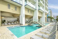 Ocean 22 by Hilton Grand Vacations - 비치