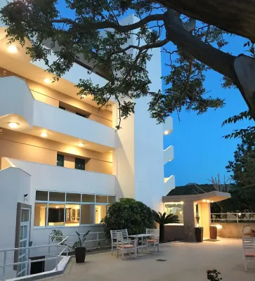 Hermes Hotel - Pysäköinti