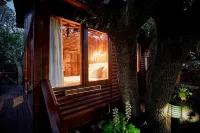 Under Milkwood Resort Hotels in Knysna Local Municipality