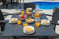 B&M Villa Sirili