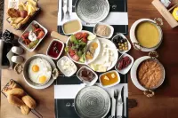 B&C Hotel - breakfast