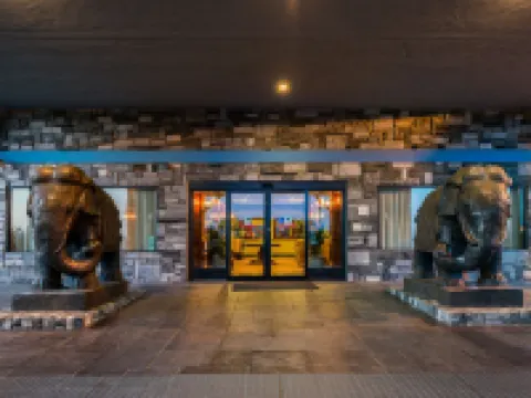 Azure Hotel & Suites, Trademark Collection by Wyndham Hotels in San Bernardino County