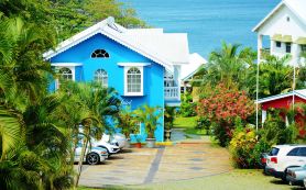 Beachcombers Hotel
