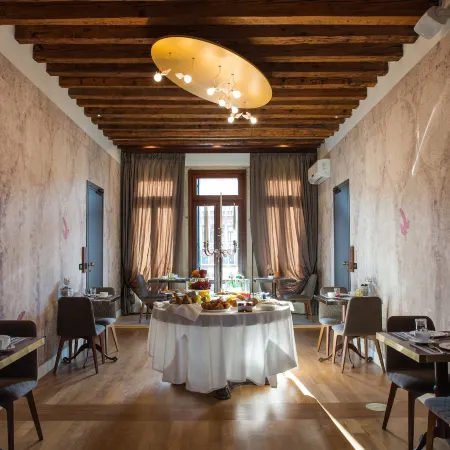 Riva del Vin Boutique Hotel