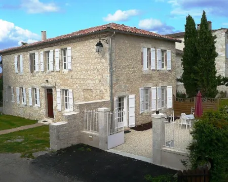 Chambres d'Hôtes Saint Roch Hotels in Gers