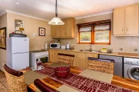 Bon Accord Farm Cottages - Parking