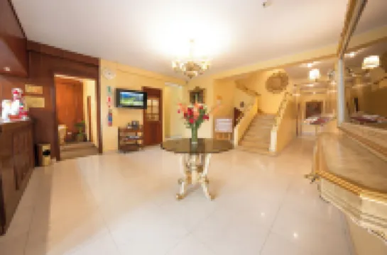 Hotel Manhattan Inn Airport