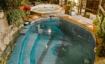 Gringo Bill's Boutique Hotel