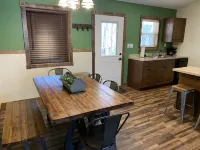 Trailhead Suites - Apartments