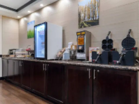 La Quinta Inn & Suites by Wyndham Auburn Hotels in King County