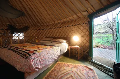 Hapus Yurt - Two Beautiful Yurts and Barn Cottage Hotels in Llansannan