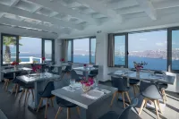 Maison des Lys - Luxury Suites Hotels in Thira