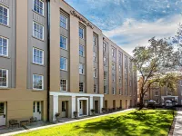 Hampton Inn Charleston-Historic District Hotel berhampiran Dataran Marion