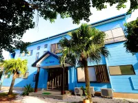 國民宿舎 サンマリーナ 鄰近開善院葵堂的酒店